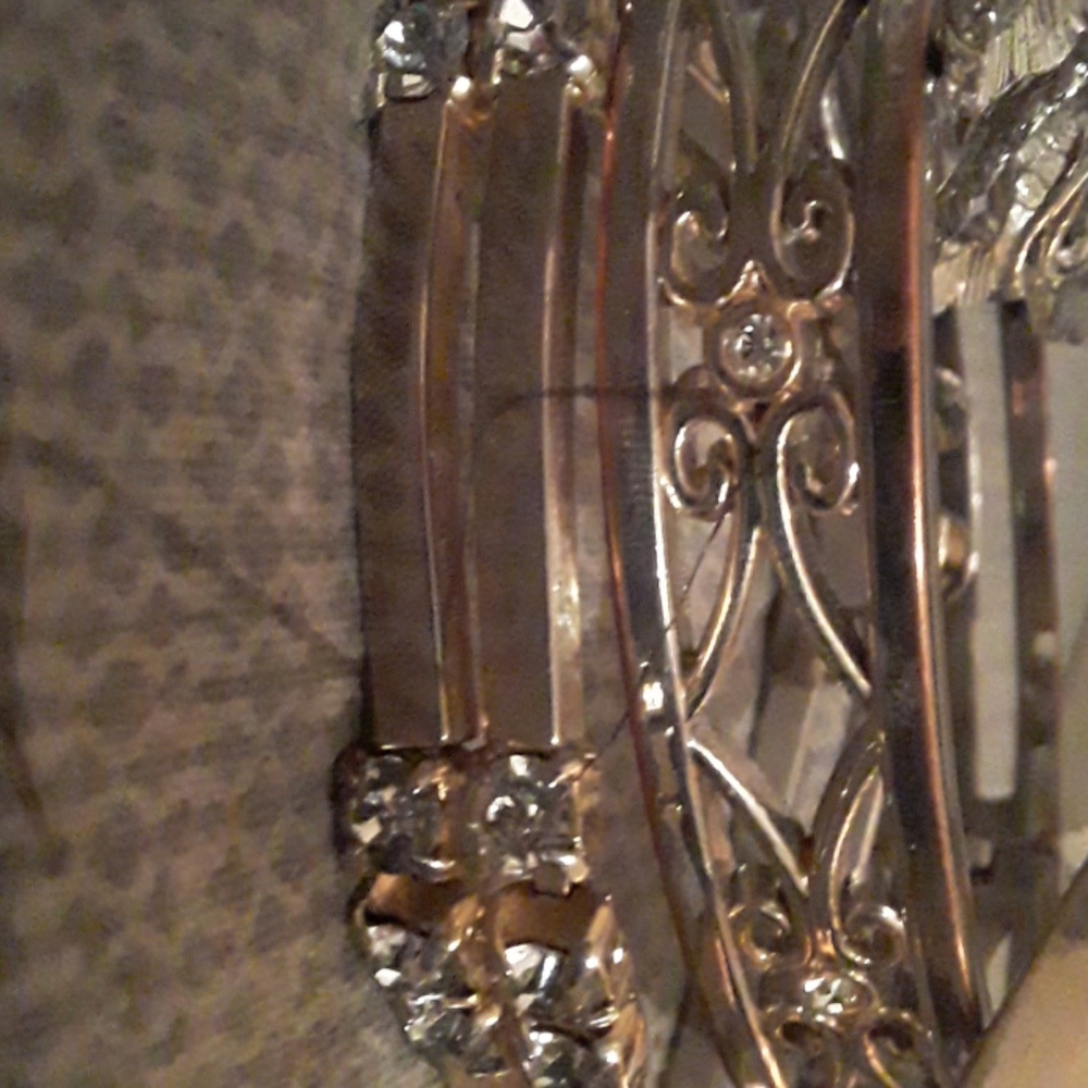 4 bracelets - Picture 2 of 4